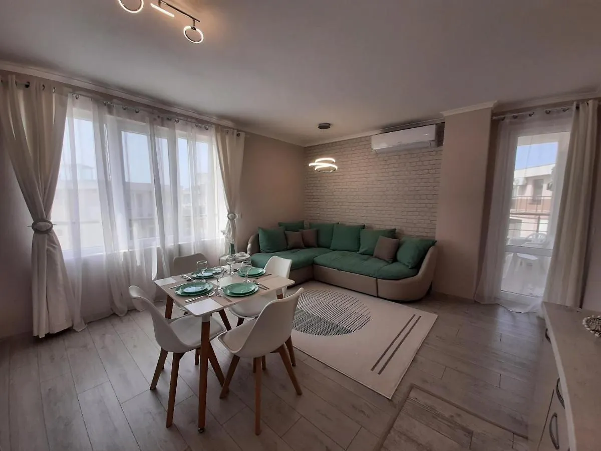 Wave Apartment Бургас